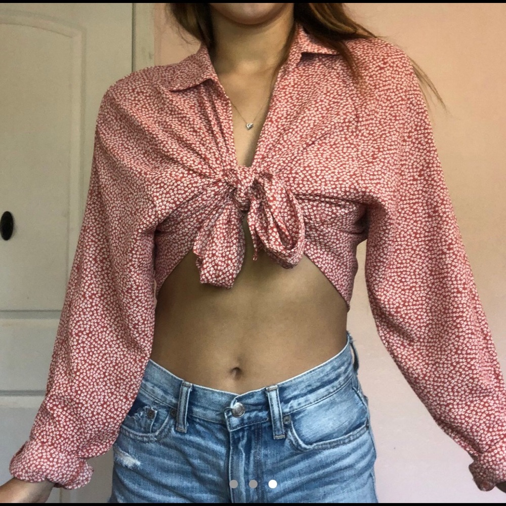 Cute tie top